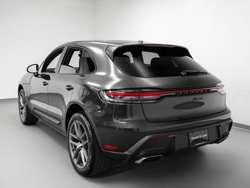 2025 Porsche Macan 