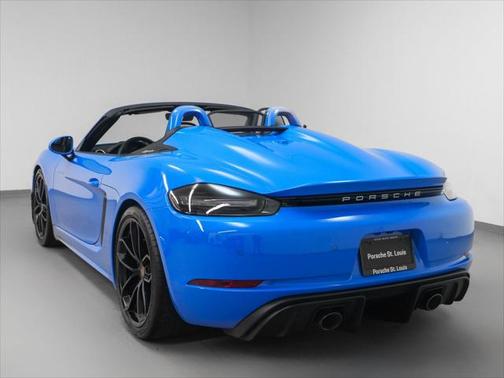 2022 Porsche 718 Spyder