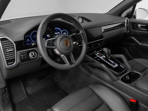 2022 Porsche Cayenne Cayenne