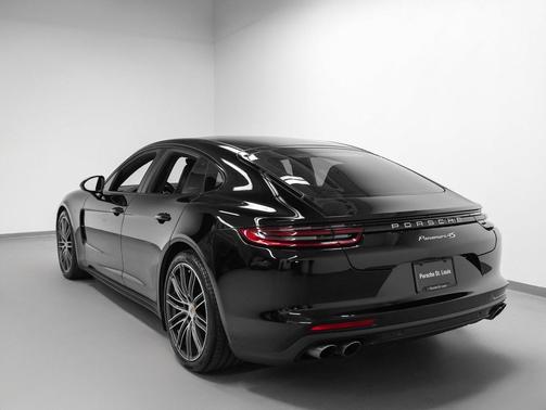 2018 Porsche Panamera 4S