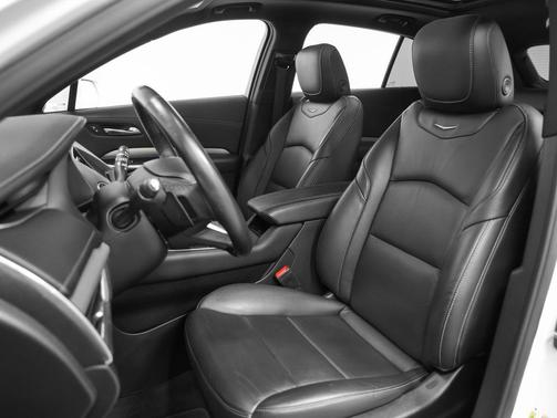 Crystal White Tricoat 2021 Cadillac XT4 Premium Luxury