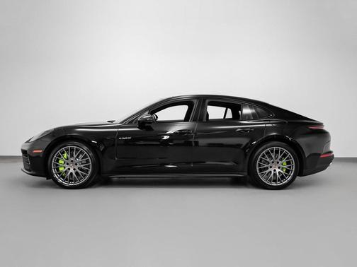 2026 Porsche Panamera 4 E-Hybrid