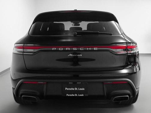 2025 Porsche Macan