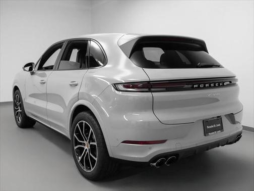 2024 Porsche Cayenne