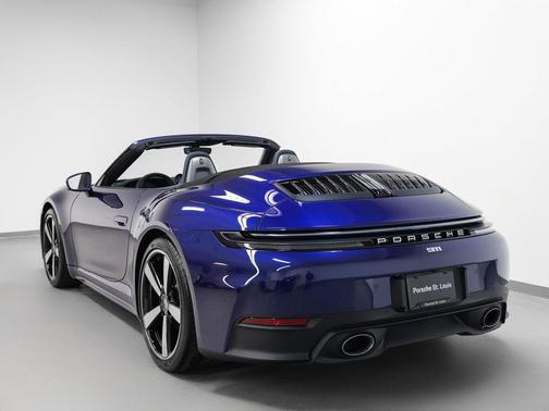 2025 Porsche 911 Carrera