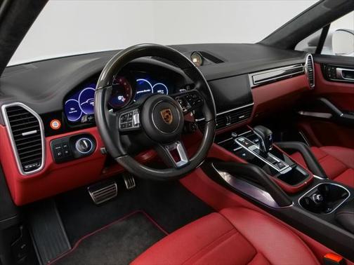 2023 Porsche Cayenne Turbo