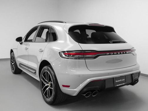 2025 Porsche Macan 