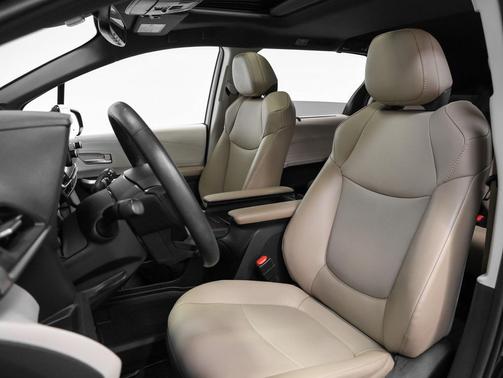 2021 Toyota Sienna XLE 7 Passenger