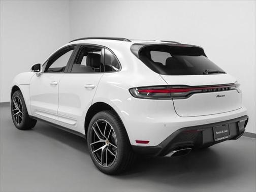 2024 Porsche Macan Base