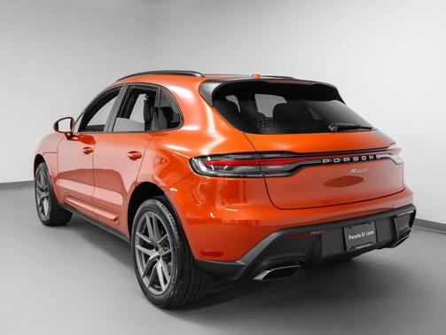 2025 Porsche Macan 