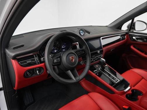 2026 Porsche Macan T