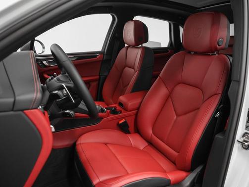 2026 Porsche Macan T