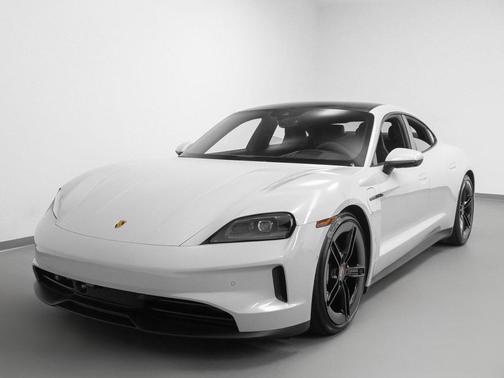 2025 Porsche Taycan 