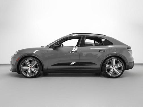 2025 Porsche Macan 4S