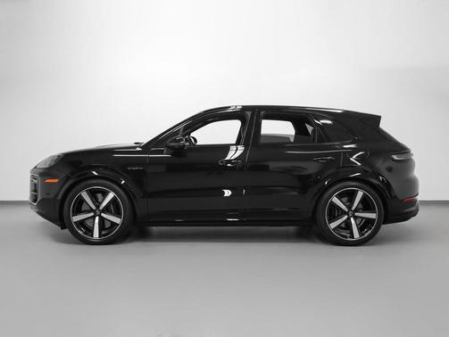 2025 Porsche Cayenne Cayenne Turbo E-Hybrid