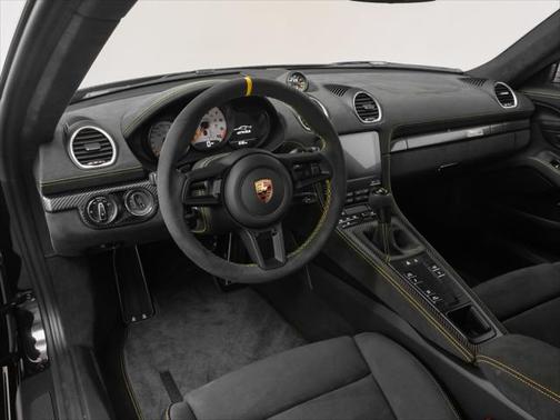 2025 Porsche 718 Cayman GT4 RS