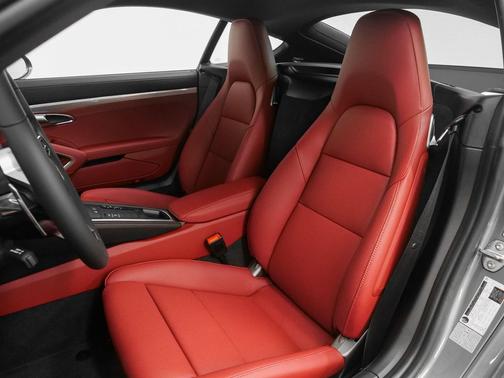 2025 Porsche 718 Cayman 