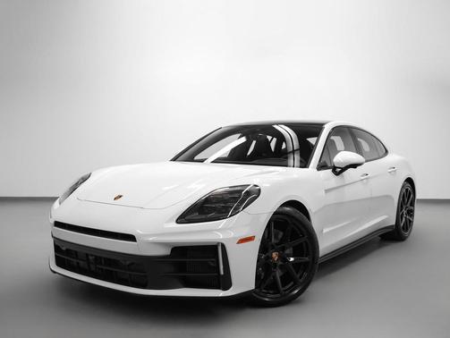 2026 Porsche Panamera 4