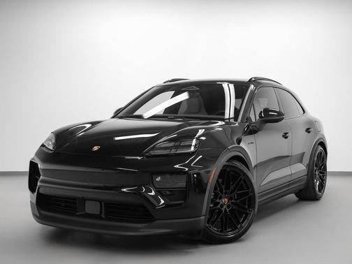 2025 Porsche Macan 4S