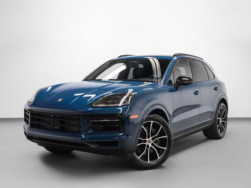 Montego Blue Metallic 2026 Porsche Cayenne Cayenne