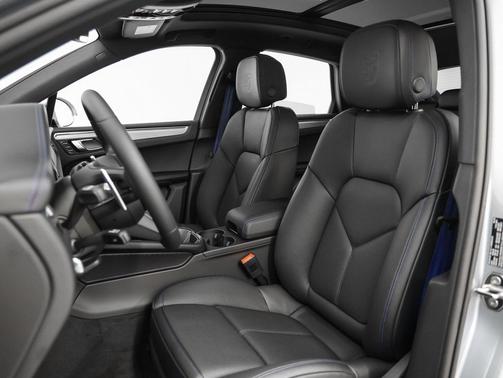 2025 Porsche Macan S
