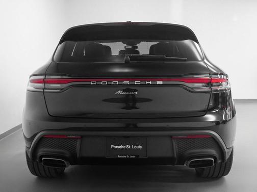 2025 Porsche Macan 