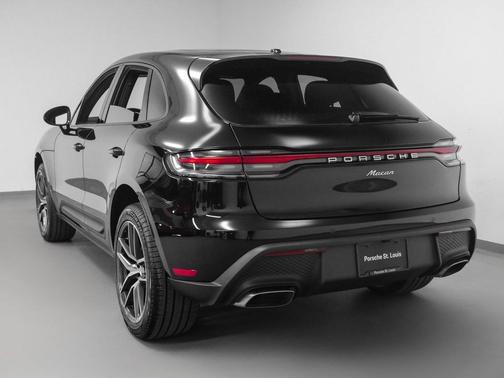 2025 Porsche Macan 