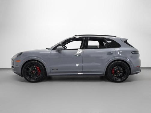 2026 Porsche Cayenne GTS