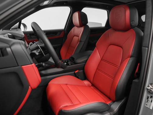 2026 Porsche Cayenne GTS