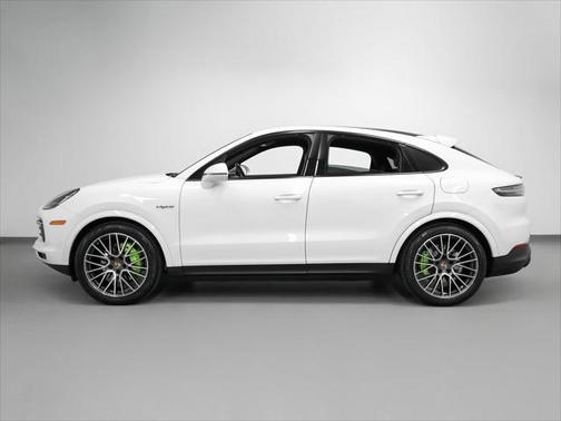 2022 Porsche Cayenne Platinum Edition