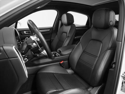 2022 Porsche Cayenne Platinum Edition