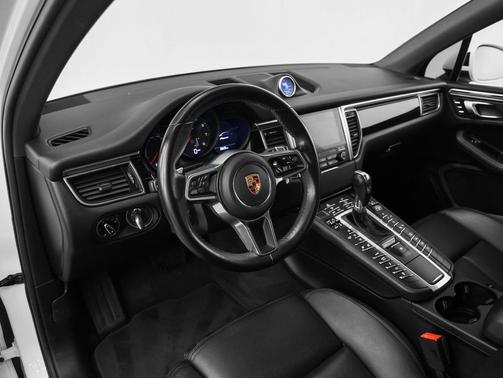 2018 Porsche Macan Sport Edition