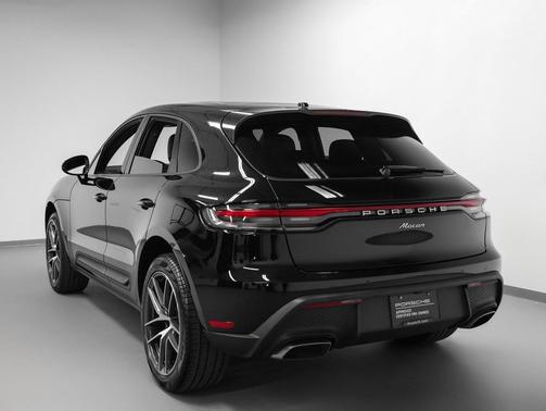 2025 Porsche Macan 
