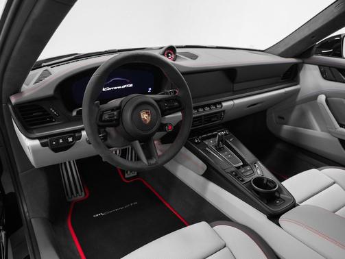 2026 Porsche 911 Carrera GTS