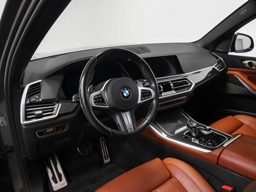 2022 BMW X5 M50i
