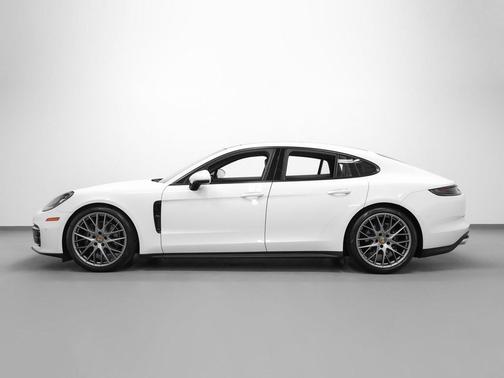 2023 Porsche Panamera 4