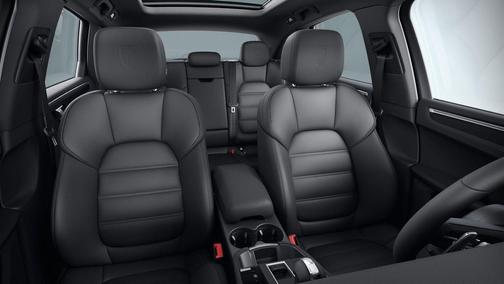 Carrara White Metallic 2026 Porsche Macan Macan