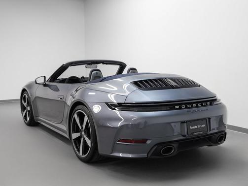 2026 Porsche 911 Carrera 4S Cabriolet