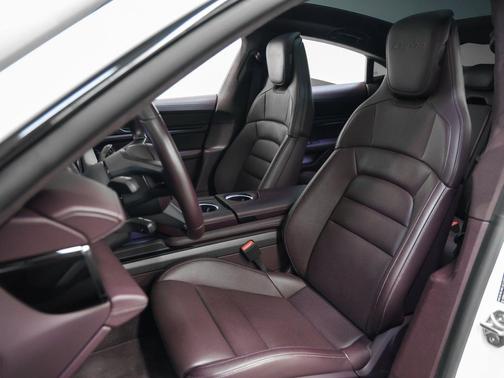 2024 Porsche Taycan Turbo