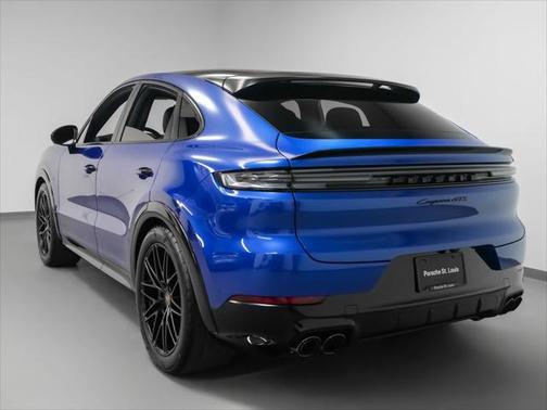 2025 Porsche Cayenne GTS