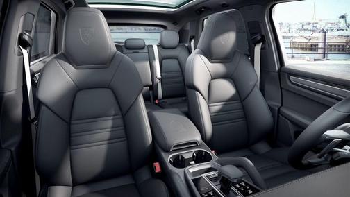 2023 Porsche Cayenne Platinum Edition