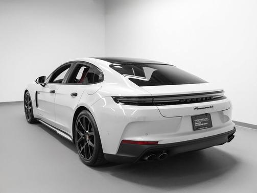2025 Porsche Panamera 4S