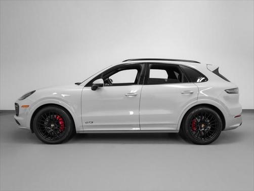 2023 Porsche Cayenne GTS