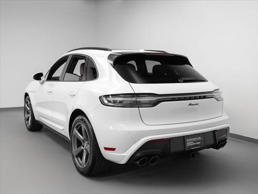 2023 Porsche Macan Base