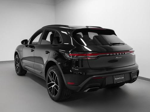 2026 Porsche Macan 
