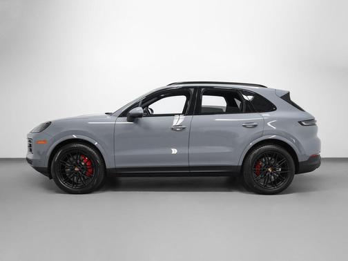 Arctic Grey 2026 Porsche Cayenne S