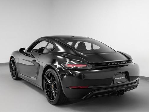 2025 Porsche 718 Cayman 