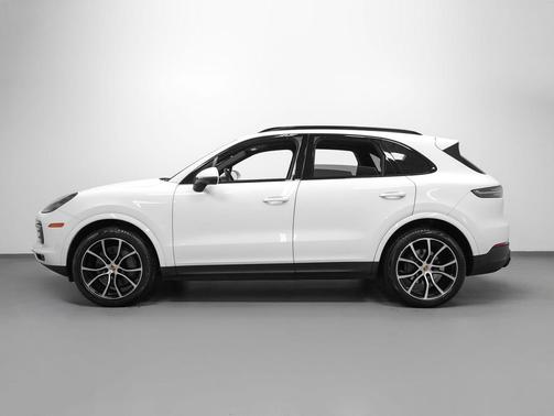White 2023 Porsche Cayenne Platinum Edition