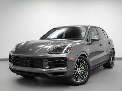 2025 Porsche Cayenne S