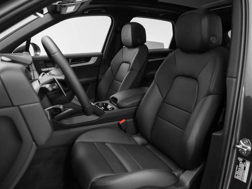 2025 Porsche Cayenne S